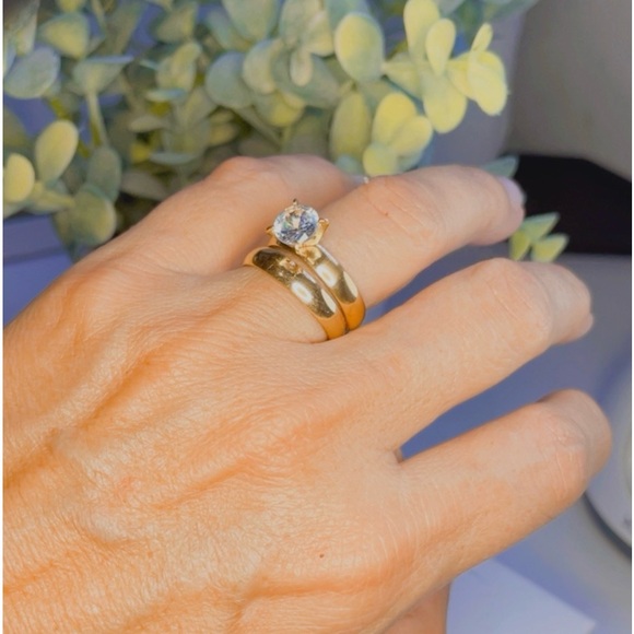 Engagement ring -wedding band set Gold-plated stainless steel, zirconia, size 7 - Picture 9 of 16